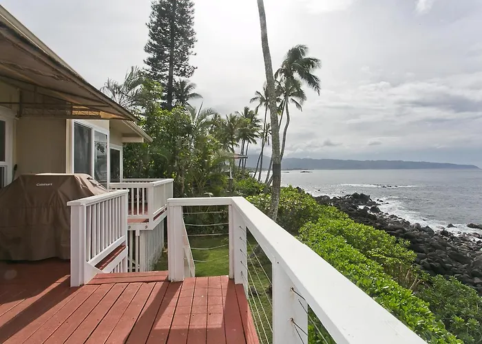 Waimea Bay Shoreline House